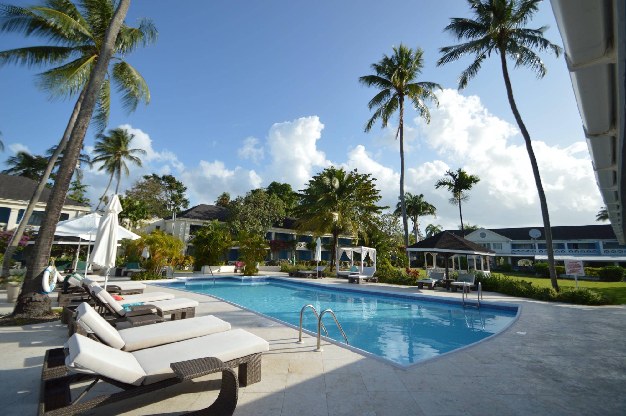 Starfish Discovery Bay Holetown Extérieur photo