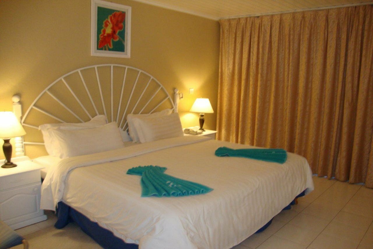 Starfish Discovery Bay Holetown Extérieur photo